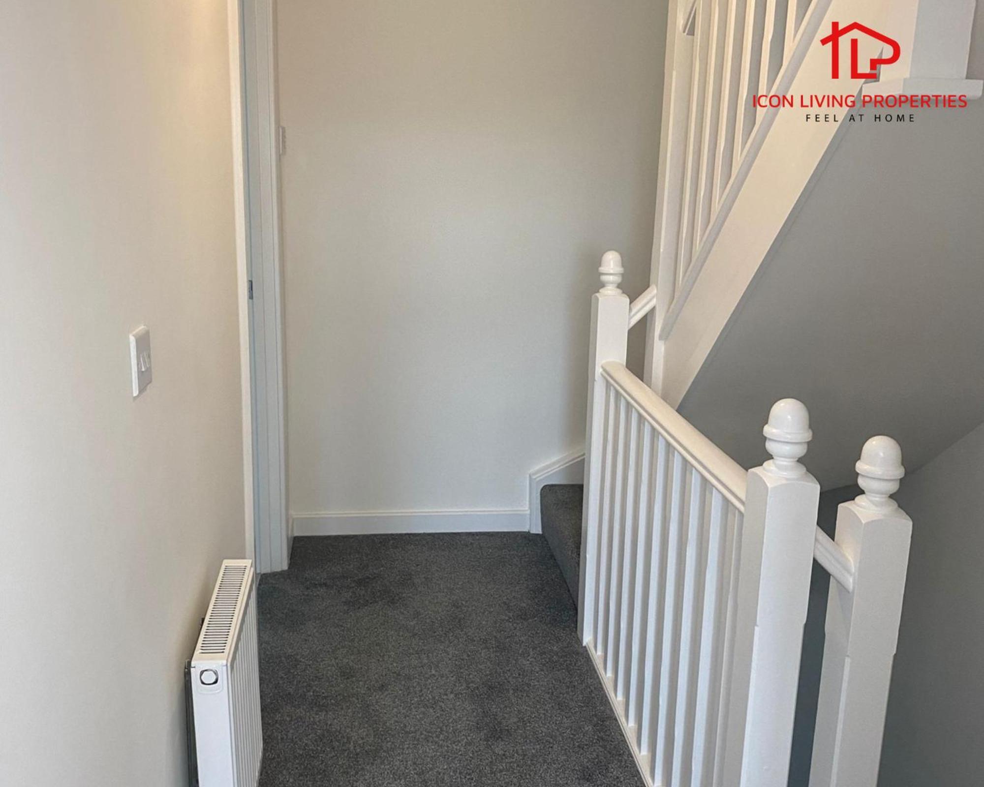 Modern Spacious 4 Bed House By Icon Living Properties Short Lets & Serviced Accommodation Reading With Free Parking Exterior foto